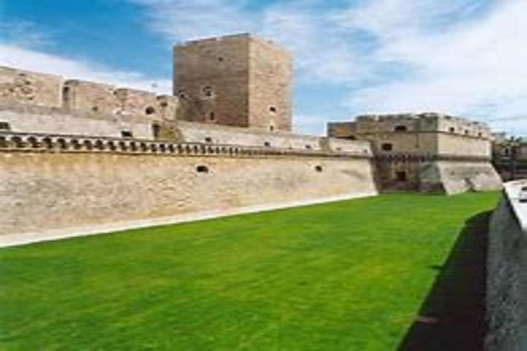 Residenza Trevisani Apartment Bari Bagian luar foto